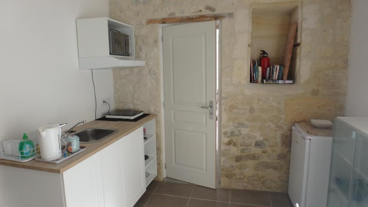 Le Cosy Cabarieu Bed & Breakfast Saint-Andre-de-Cubzac Bagian luar foto